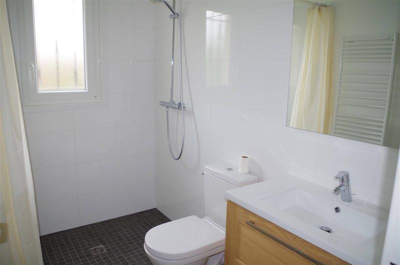 Maison à étage 170m² 5 chambres sur 852m² de jardin avec piscine CESTAS