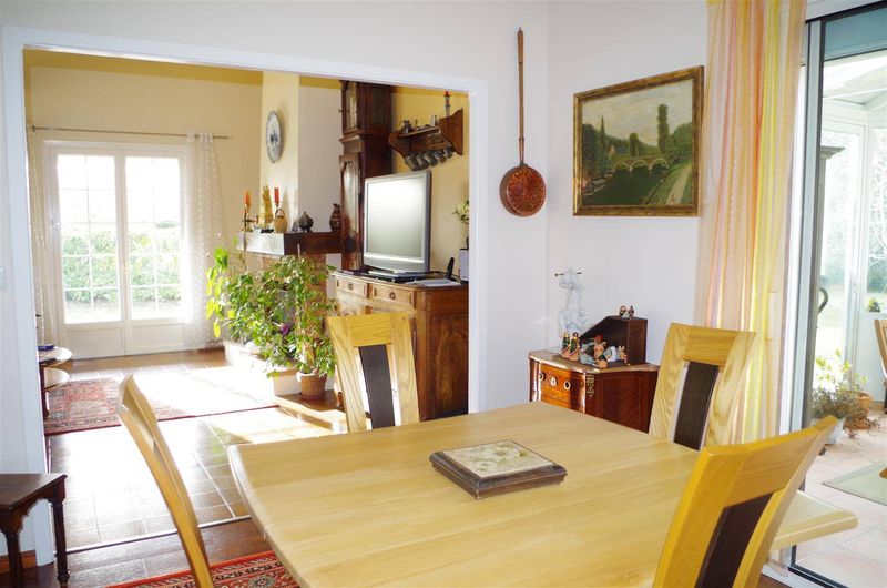 Landaise à étage de 157m², 4 chambres sur 1954m² avec piscine sur CESTAS REJOUIT