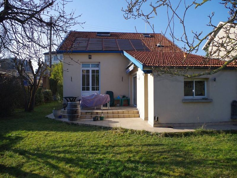 Echoppe double, 141m², 5 chambres avec 647m² de jardin sur LE BOUSCAT