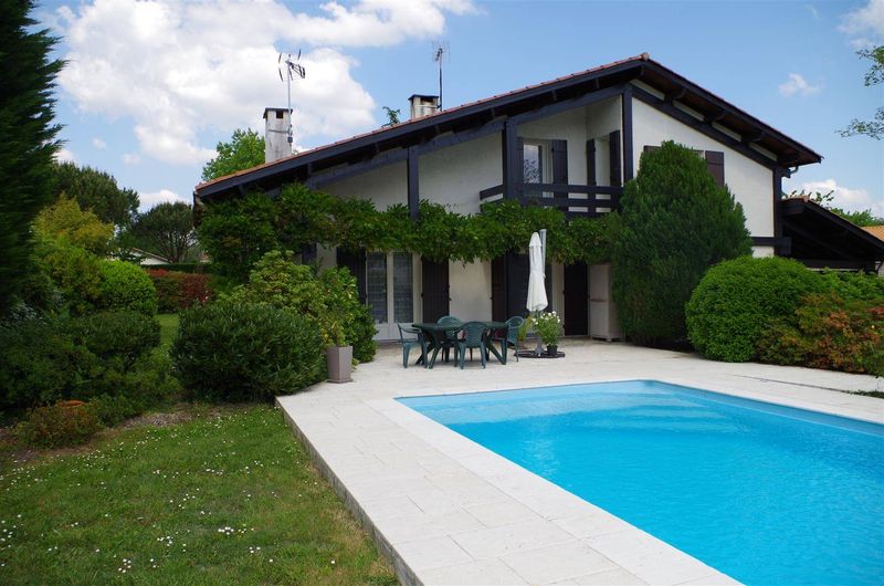 maison avec piscine sur cestas 