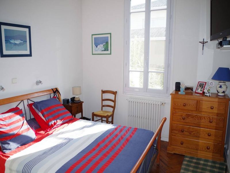 Echoppe double, 141m², 5 chambres avec 647m² de jardin sur LE BOUSCAT