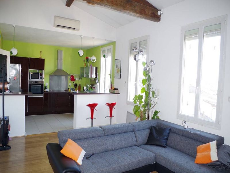 Appartement T3 89m², 2 chambres, bureau et garage sur BORDEAUX NANSOUTY