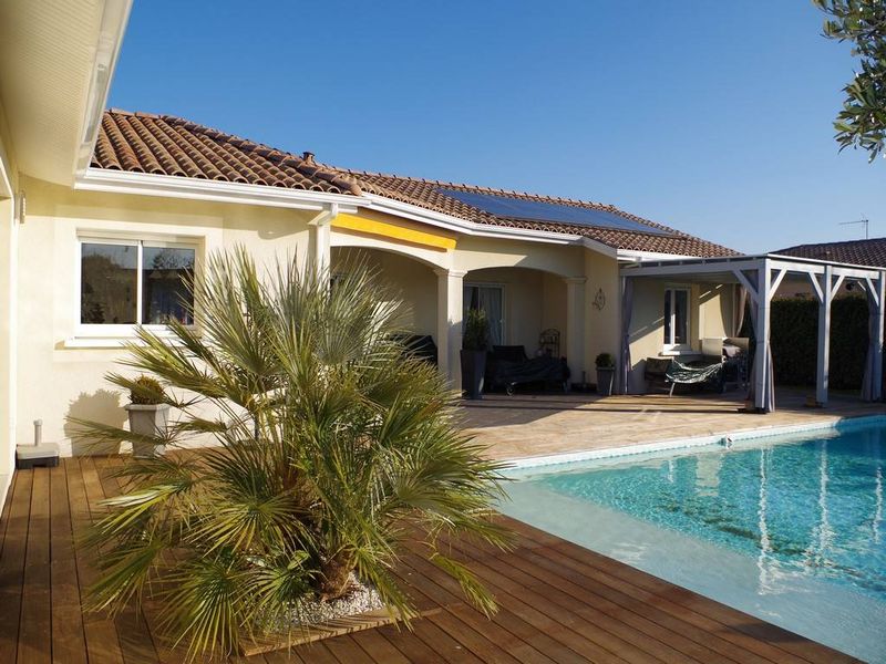 villa avec piscine à decouvrir sur saint jean dillac