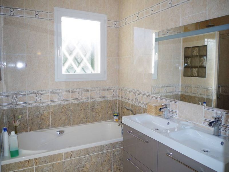 acheter maison beaux volumes proche saint jean d'illac