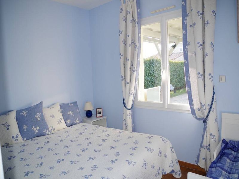 Contemporaine 154m², 5 chambres sur 1002m² de terrain avec piscine et garage SAINT JEAN D'ILLAC