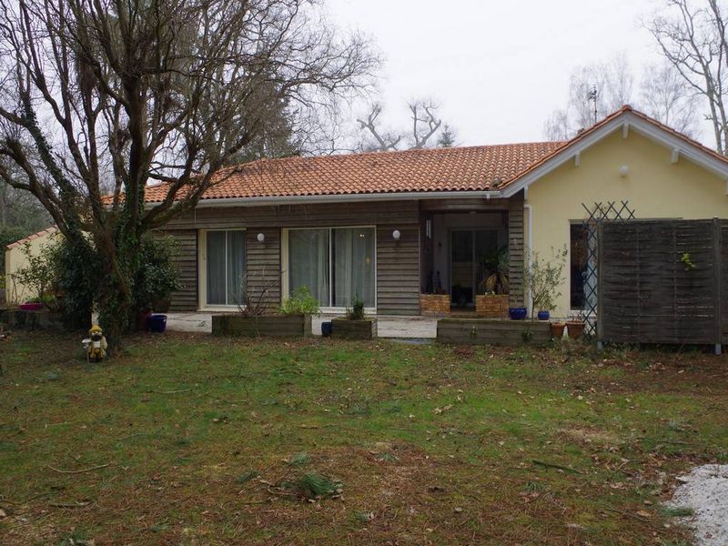 Maison de plain pied avec garage a decouvrir sur cestas