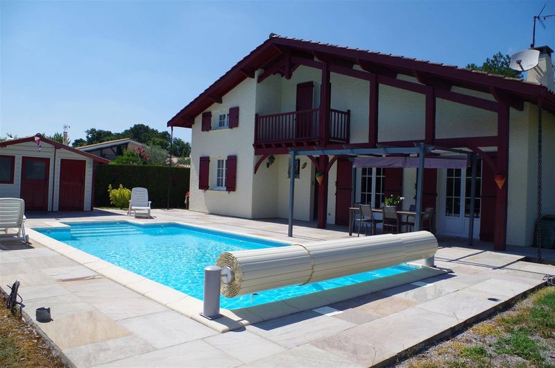 A acheter maison landaise de 131m², 5 chambres sur 842m² de parcelle avec piscine et garage CESTAS