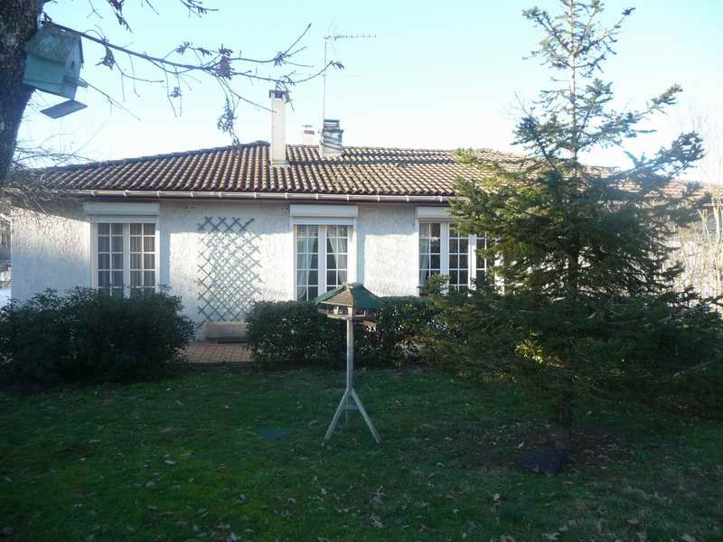 VENDU PAR NOTRE AGENCE Maison 110m² garage 989m² avec piscine CESTAS BOURG