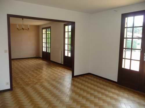 Maison plain pied 110m² 3 chambres garage 969m² de terrain Cestas Bourg