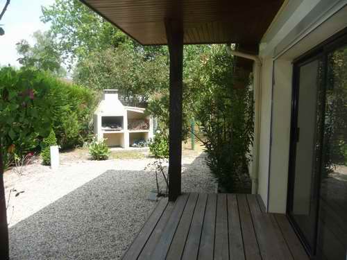 Maison plain pied 110m² 3 chambres garage 969m² de terrain Cestas Bourg