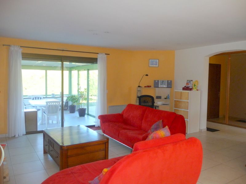 Belle maison de plain pied avec 3 chambres à découvrir entre  Cestas Réjouit et le Bourg